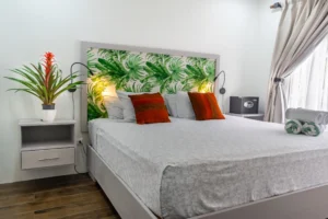 BUKALA VILLAGE LODGE HUMMINGBIRD