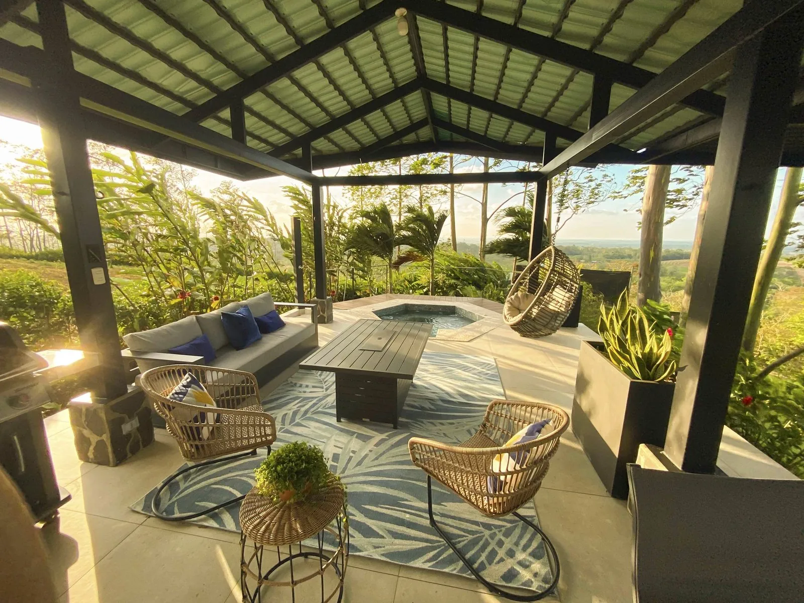 Arenal Kabata Luxury Home open-air rancho
