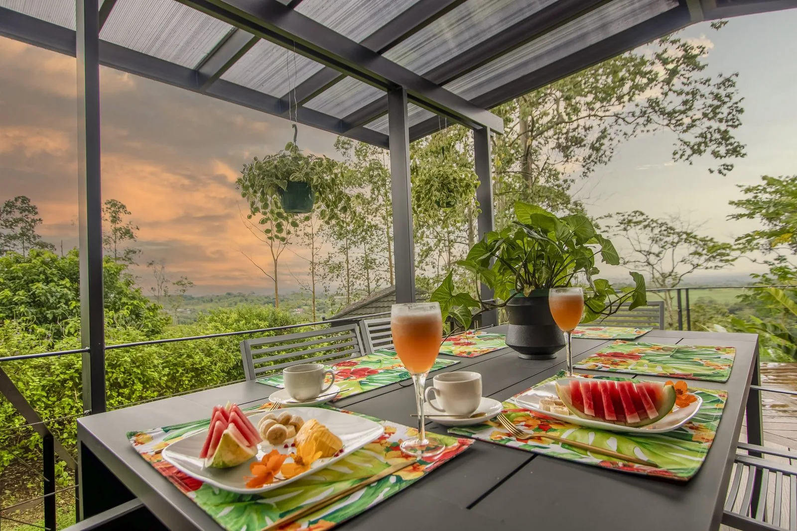 Arenal Kabata Luxury Home breakfast terrace