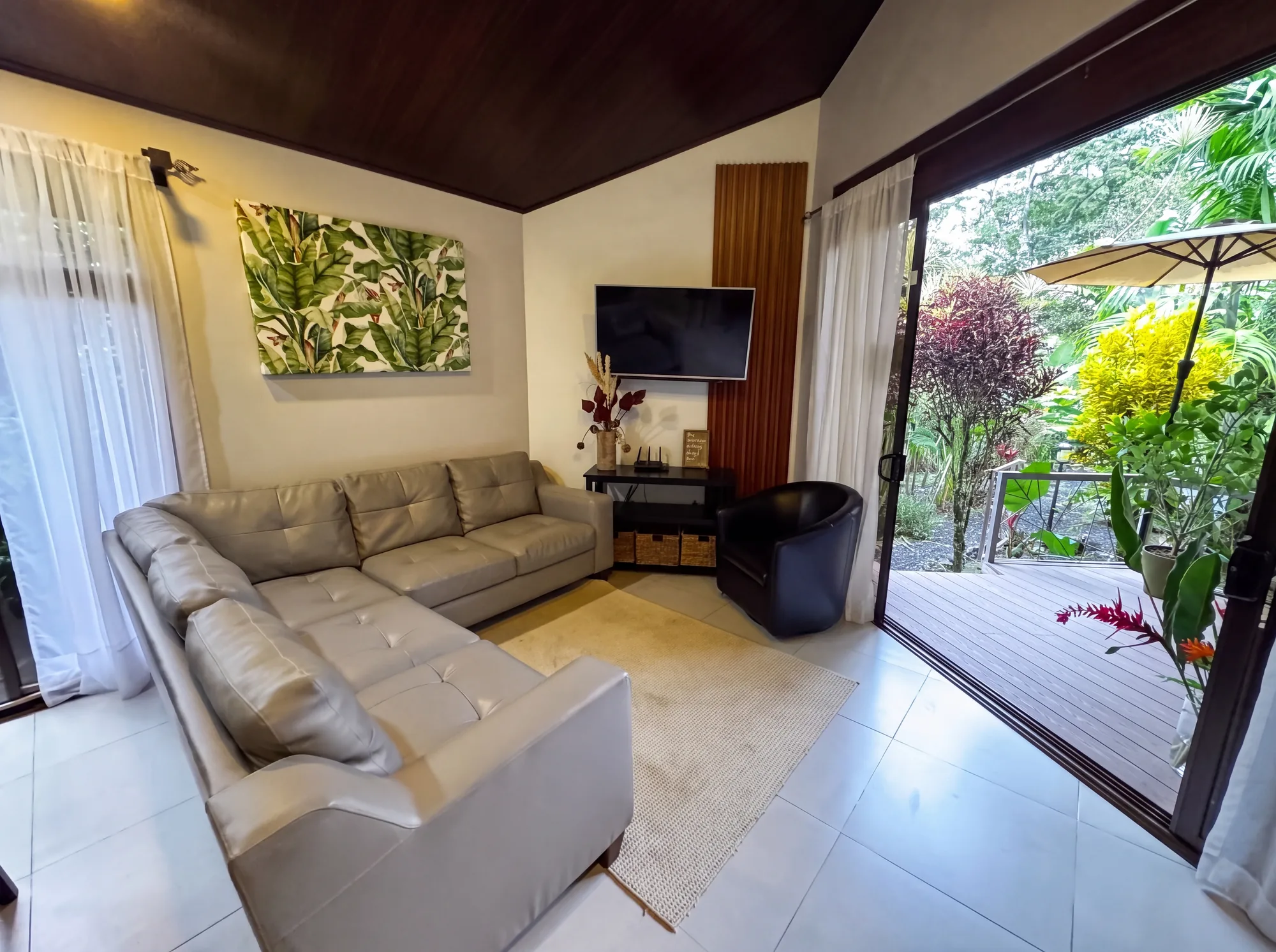 Bromelias Home living room and terrace